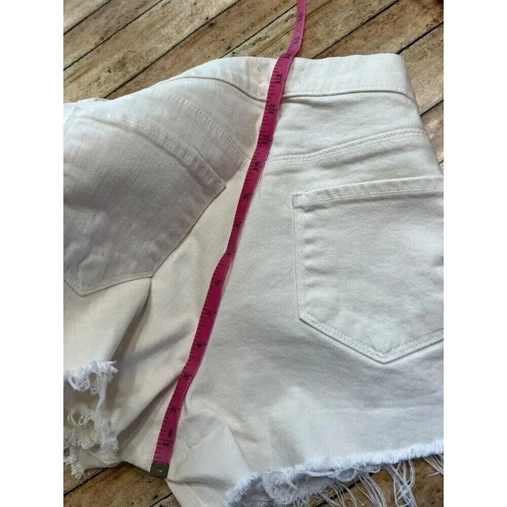 L'Agence Cream Audrey Shorts 25 Mid Rise Vintage White